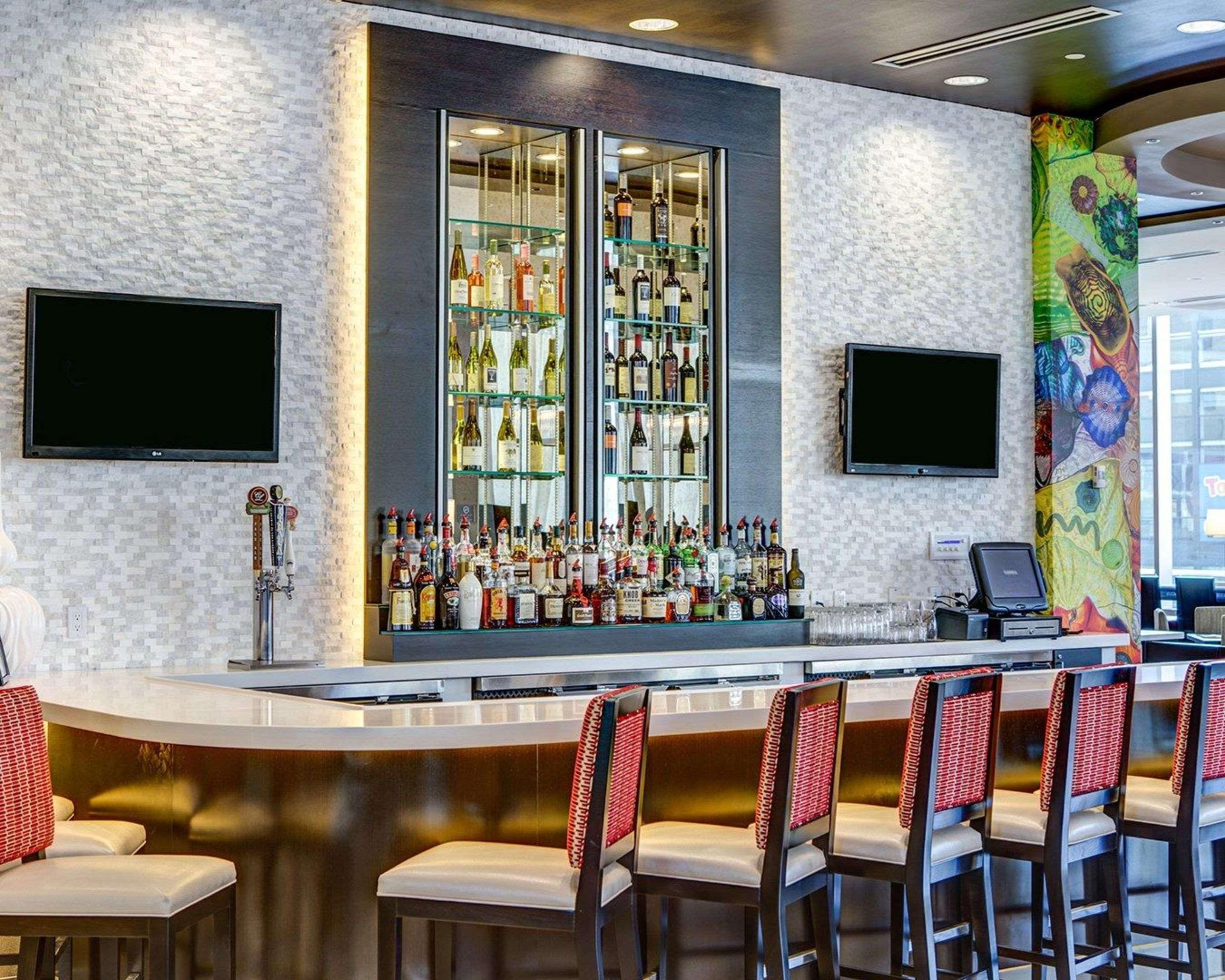 Cambria Hotel White Plains - Downtown Екстериор снимка