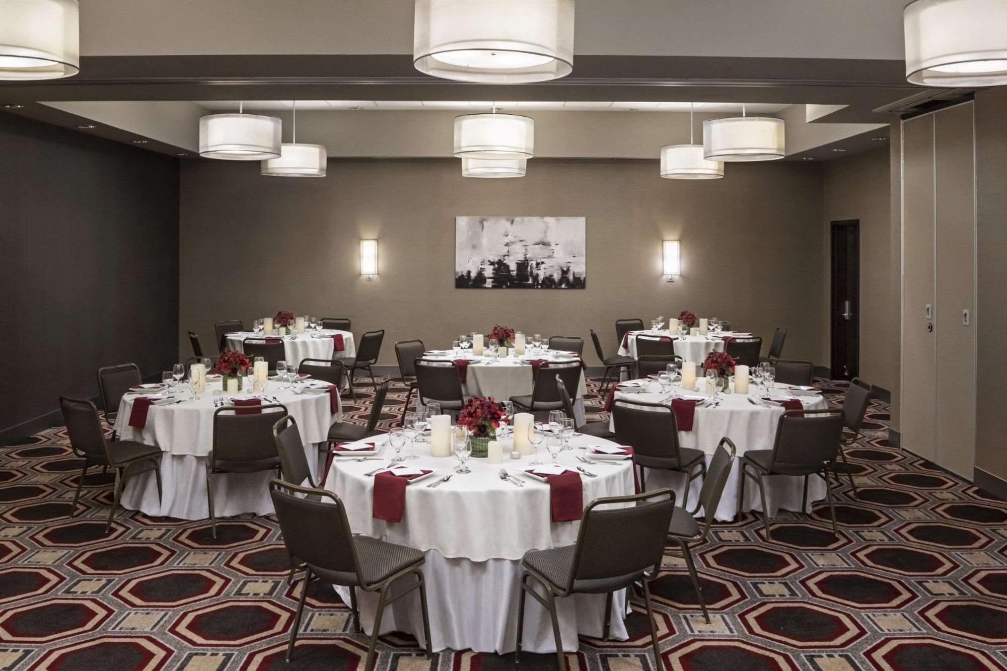 Cambria Hotel White Plains - Downtown Екстериор снимка