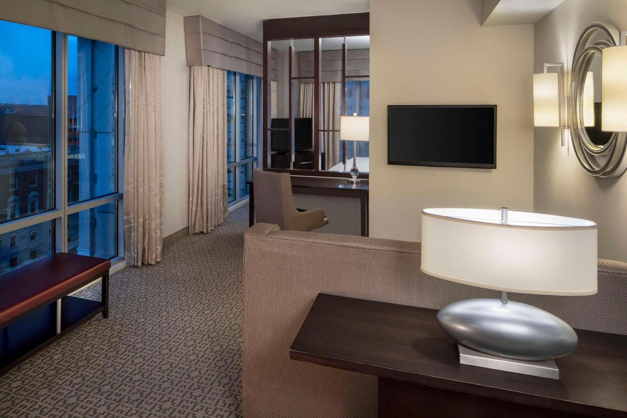 Cambria Hotel White Plains - Downtown Екстериор снимка