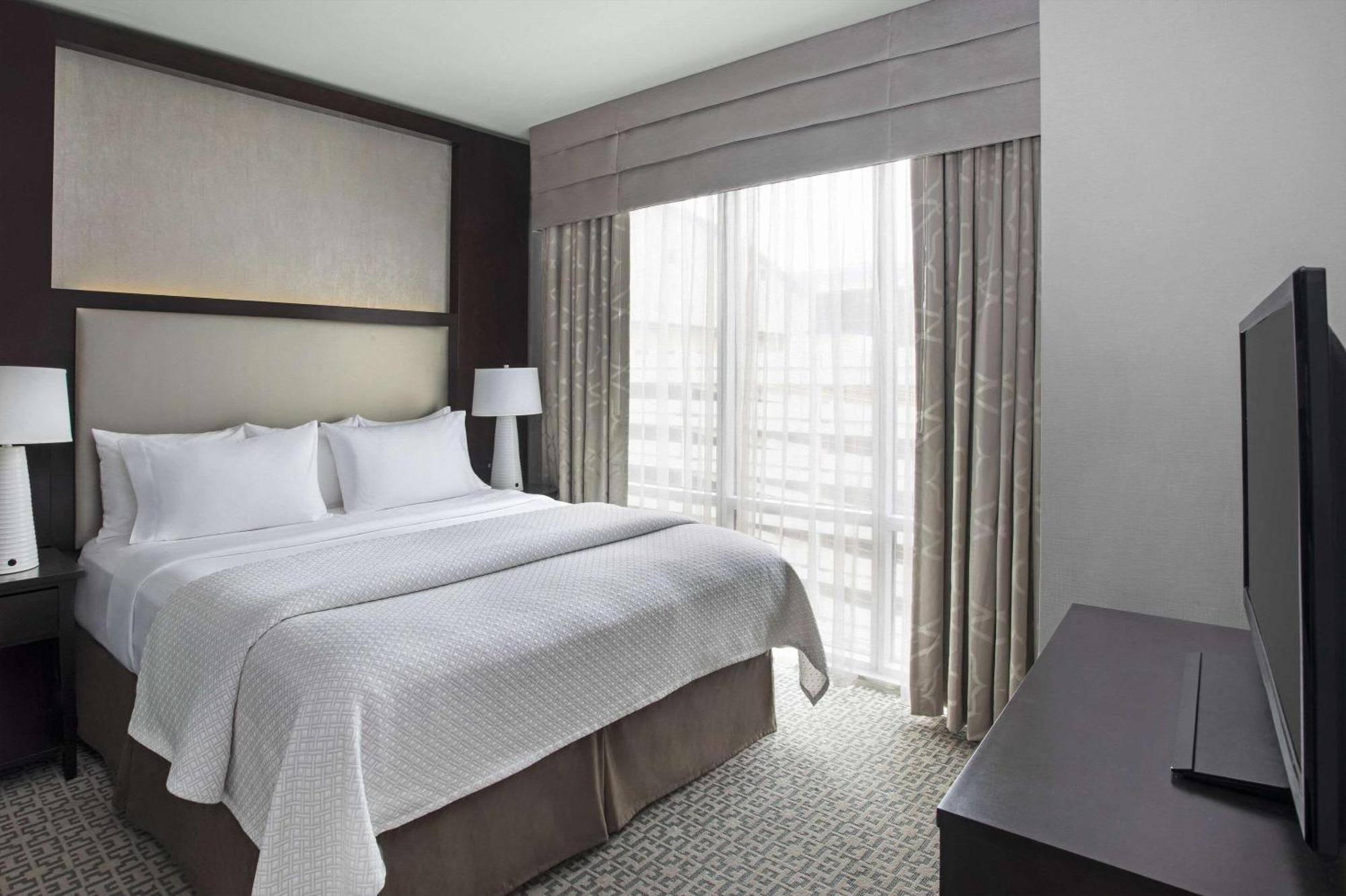 Cambria Hotel White Plains - Downtown Екстериор снимка